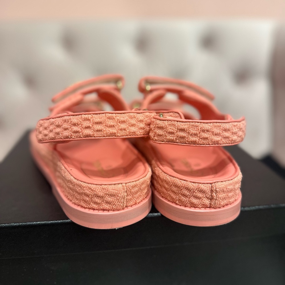 Chanel dad sandals size 37 - Picture 5 of 9